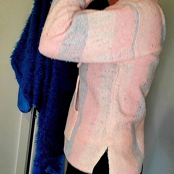 🍭3 x $25*  Baja Hoodie / Sweater in Baby pink *minor flaws* Sz Lrg - Picture 5 of 9